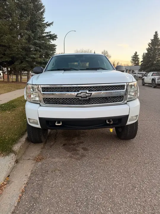 Chevrolet Silverado 1500 2008 photo 2