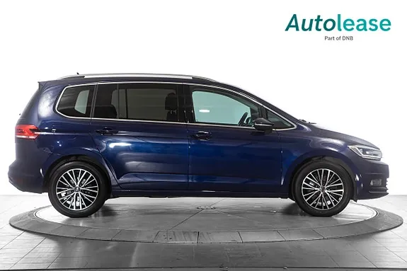 Volkswagen Touran 2022 photo 2