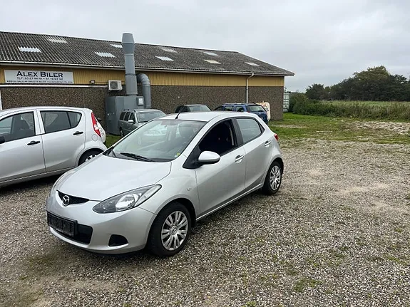 Mazda 2 2008 photo 4
