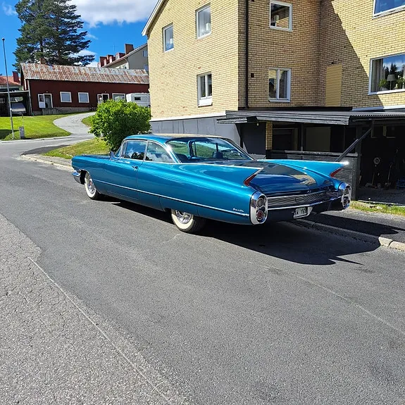 Cadillac Coupé Deville 1960 photo 5