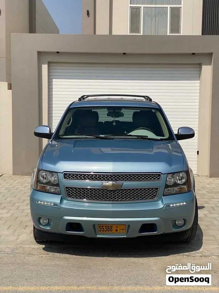Chevrolet Tahoe 2011 photo 2