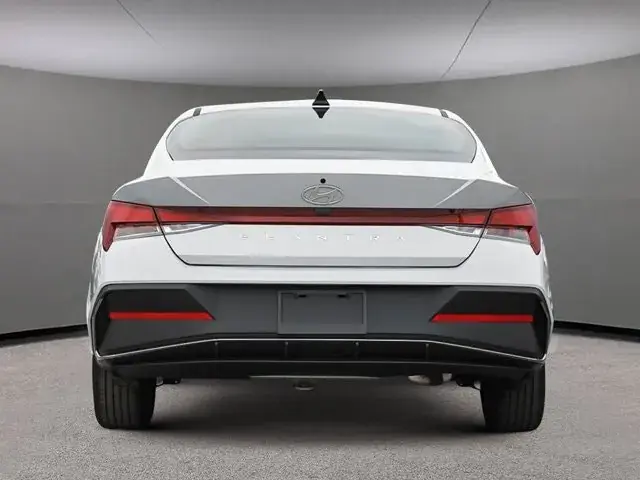 Hyundai Elantra 2026 photo 5