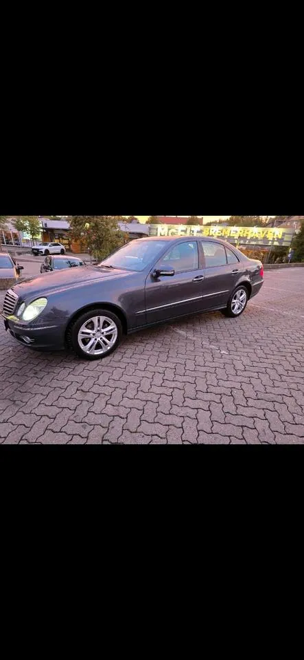Mercedes-Benz E230