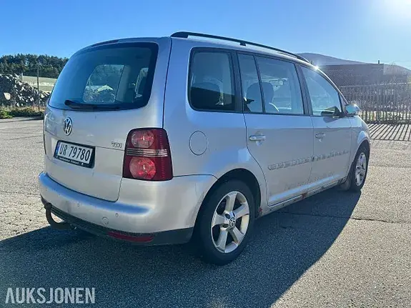 Volkswagen Touran 2009 photo 5