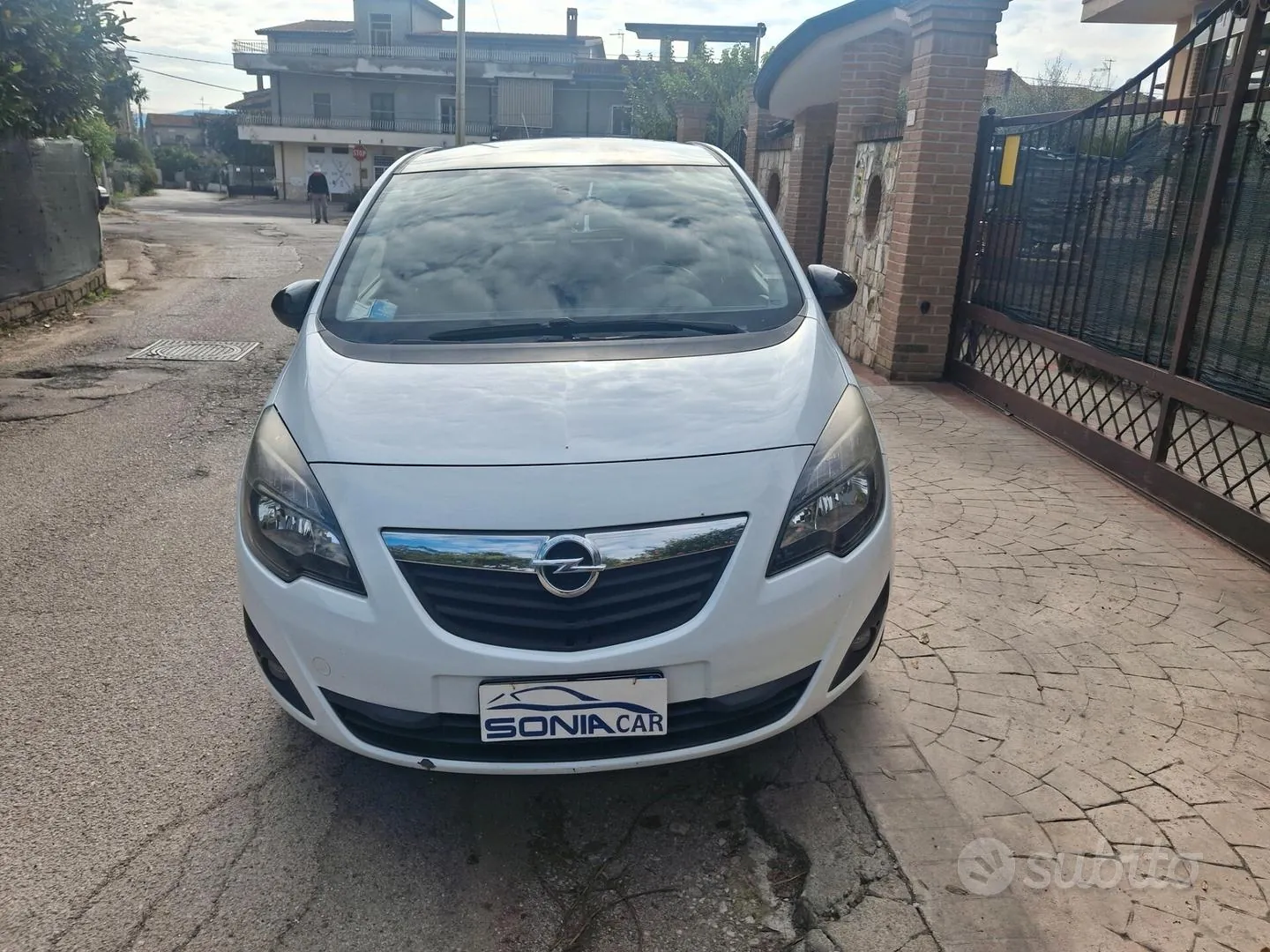 Opel Meriva 2013 photo 2