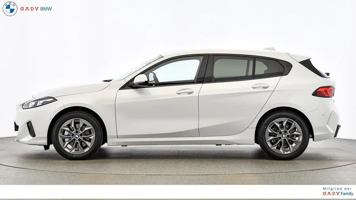 BMW 1 Series 2025 photo 3