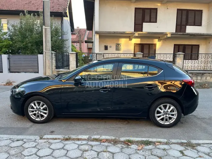 Mazda 3 2014 photo 4