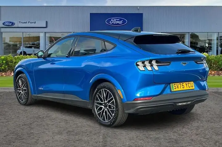 Ford Mustang Mach-E 2025 photo 2
