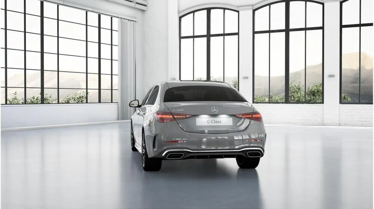 Mercedes-Benz C-Class photo 4