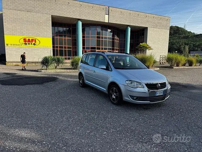Volkswagen Touran 2007 photo 3