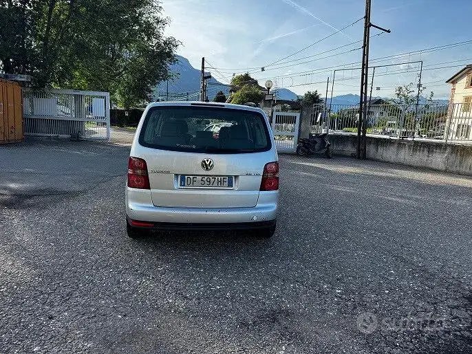 Volkswagen Touran 2007 photo 5