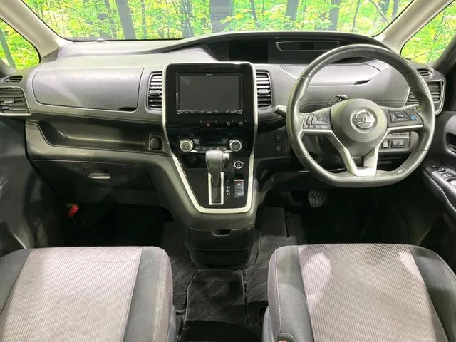 Nissan Serenade 2018 photo 2