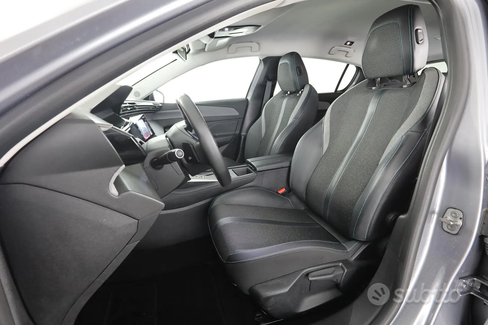 Peugeot 308 2024 photo 2