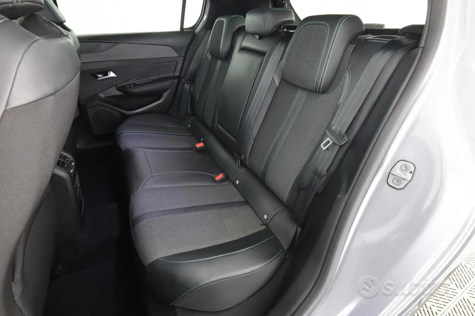 Peugeot 308 2024 photo 3