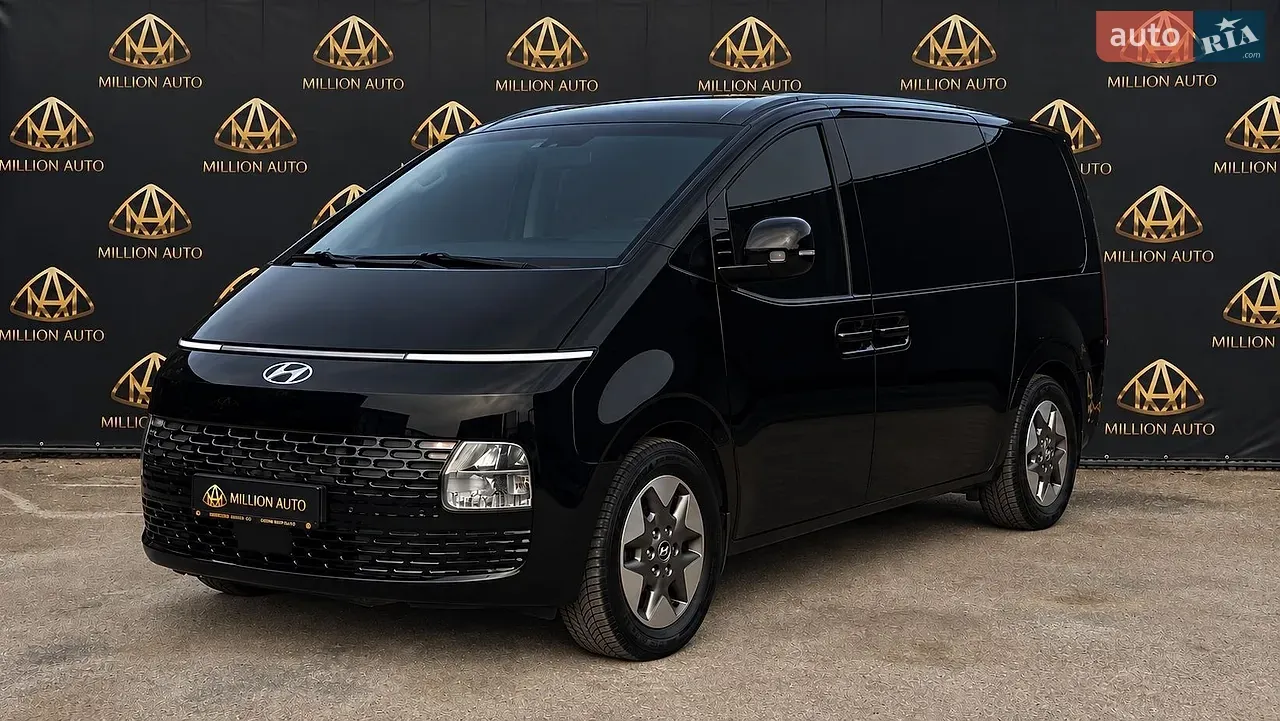 Hyundai Staria 2023 photo 3