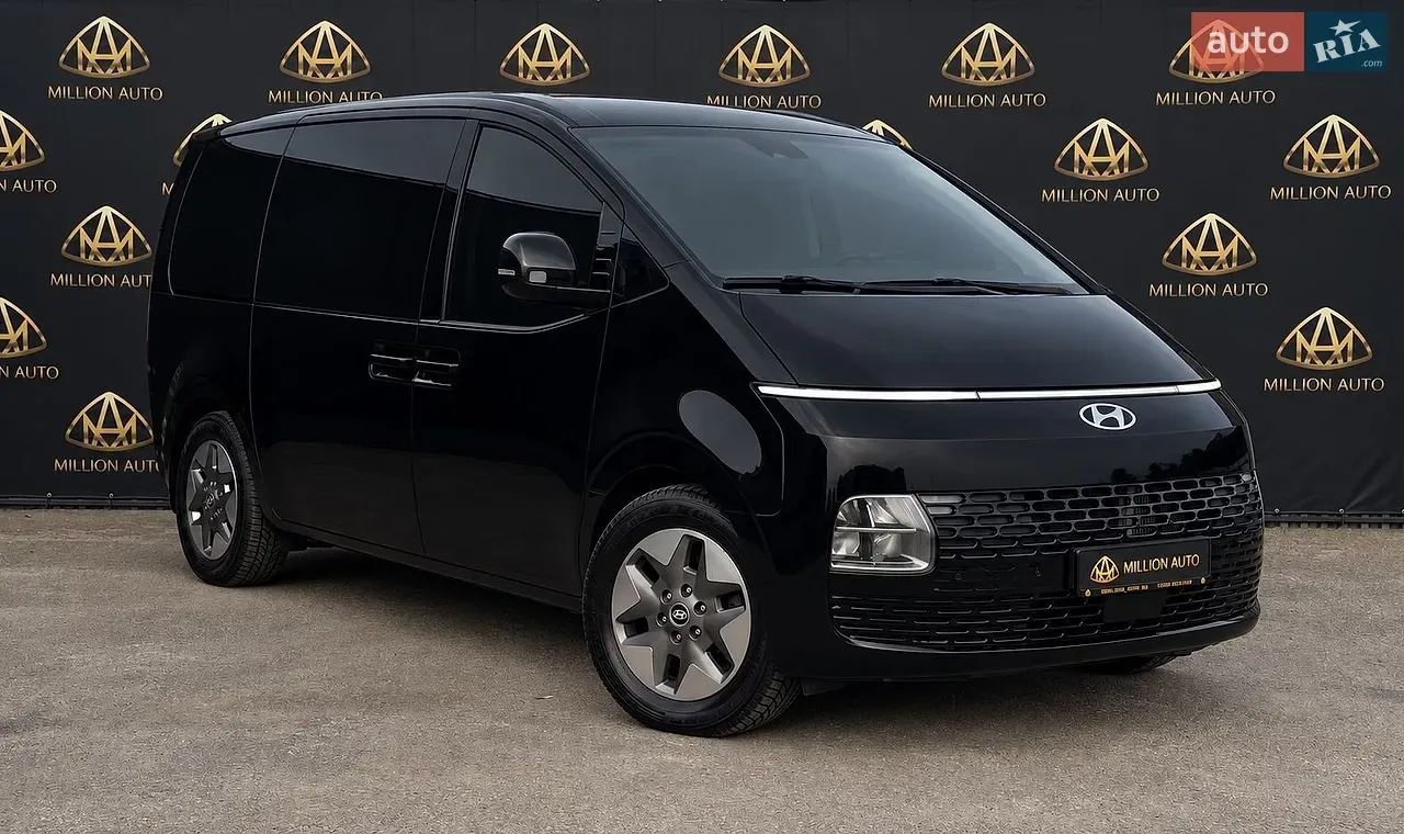 Hyundai Staria