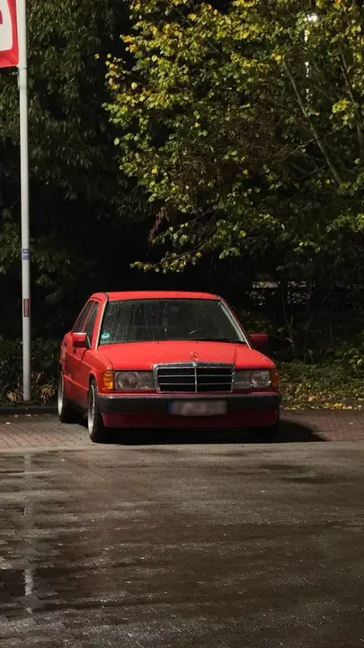Mercedes-Benz 190E
