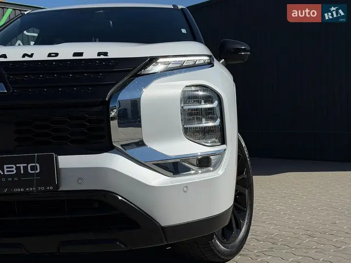 Mitsubishi Outlander 2022 photo 3