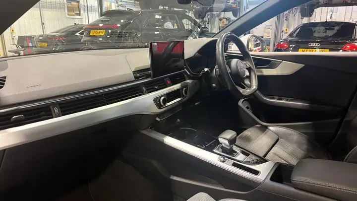 Audi A5 2022 photo 2