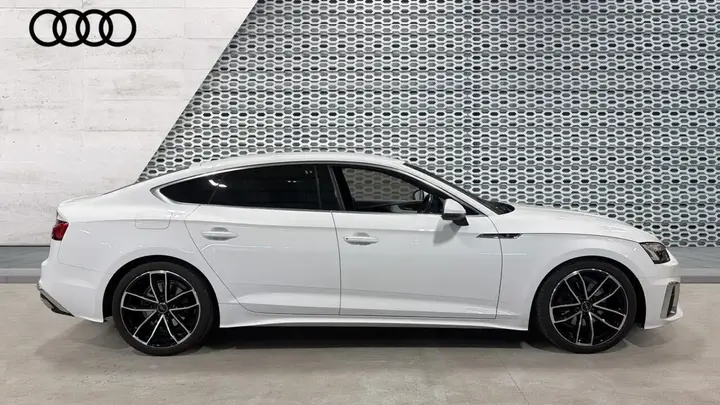 Audi A5 2022 photo 4