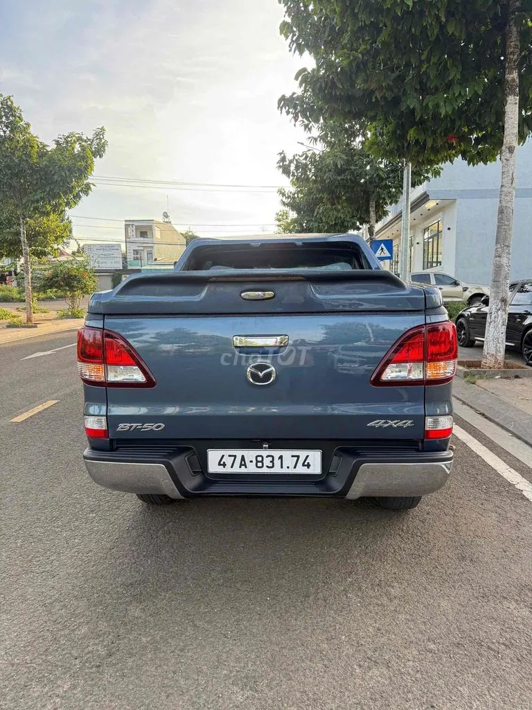Mazda Bt-50 2016 photo 2