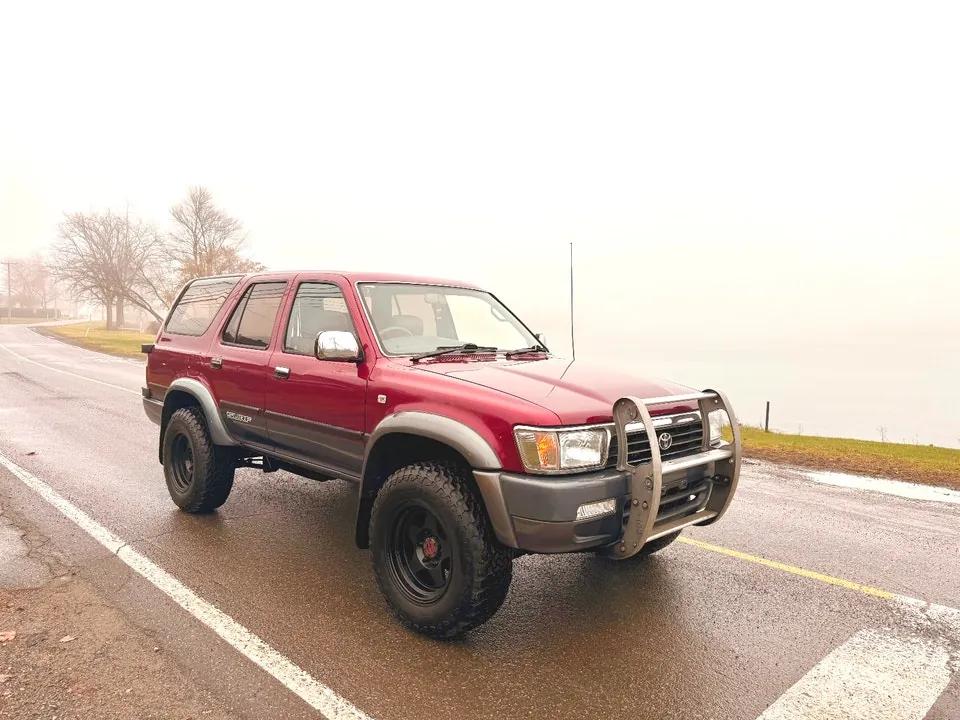 Toyota Hilux Surf 1993 photo 4