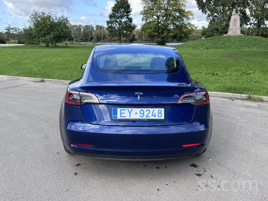 Tesla Model 3 2023 photo 5