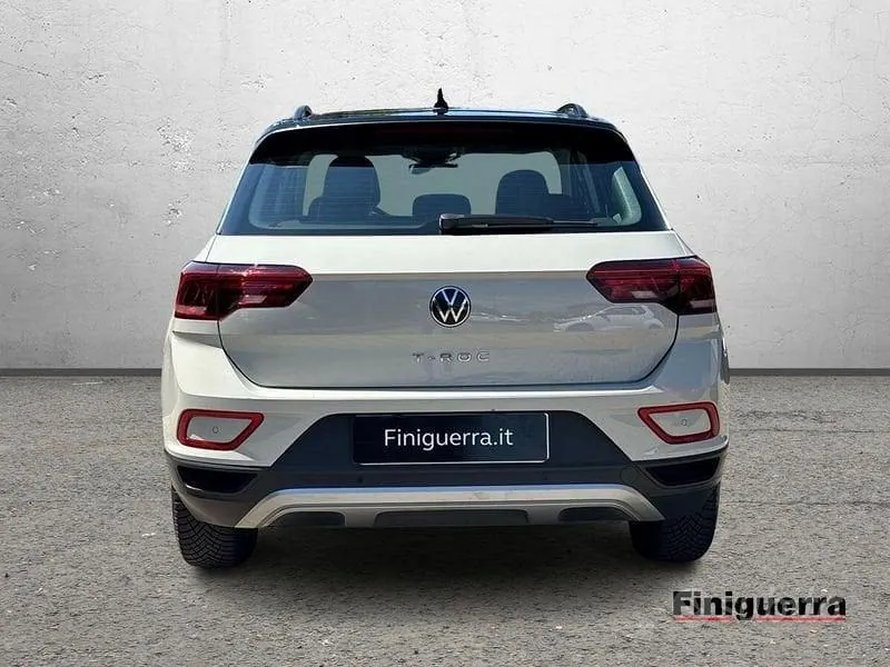 Volkswagen T-Roc 2023 photo 3