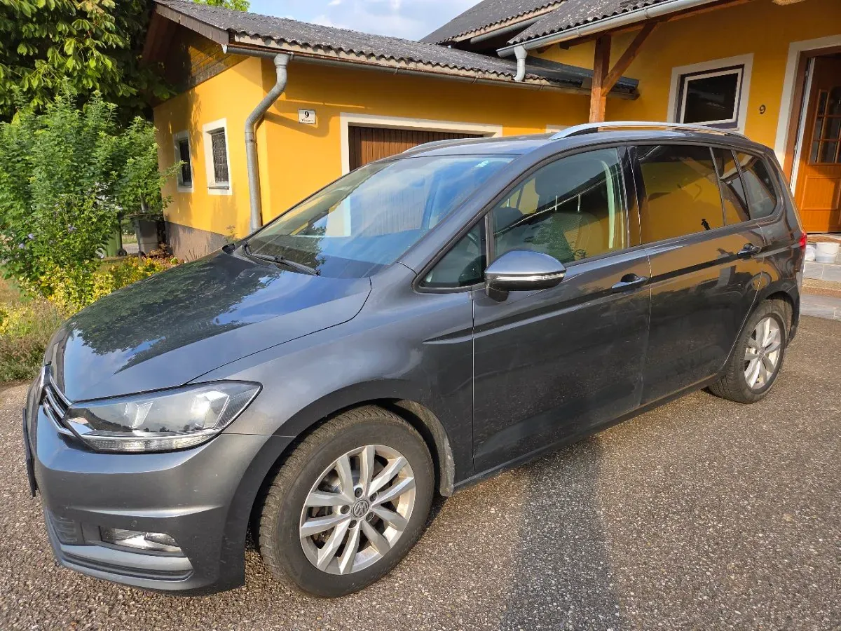 Volkswagen Touran 2016 photo 2