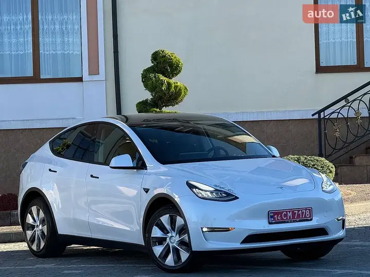 Tesla Model Y 2021 photo 2