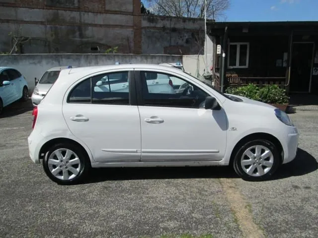 Nissan Micra 2011 photo 2