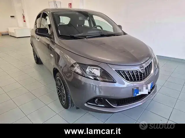 Lancia Ypsilon 2023 photo 2