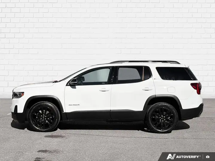 GMC Acadia 2023 photo 2