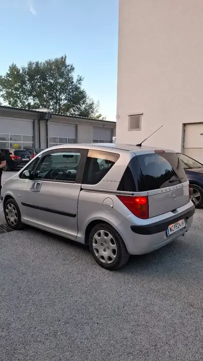 Peugeot 1007 2005 photo 3