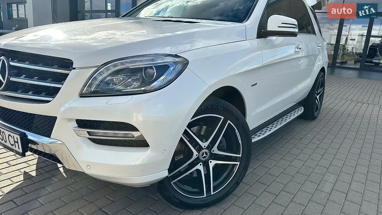 Mercedes-Benz M-Class 2012 photo 4
