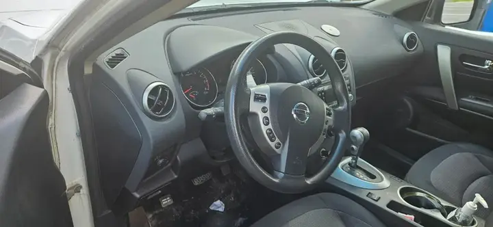 Nissan Rogue 2011 photo 4