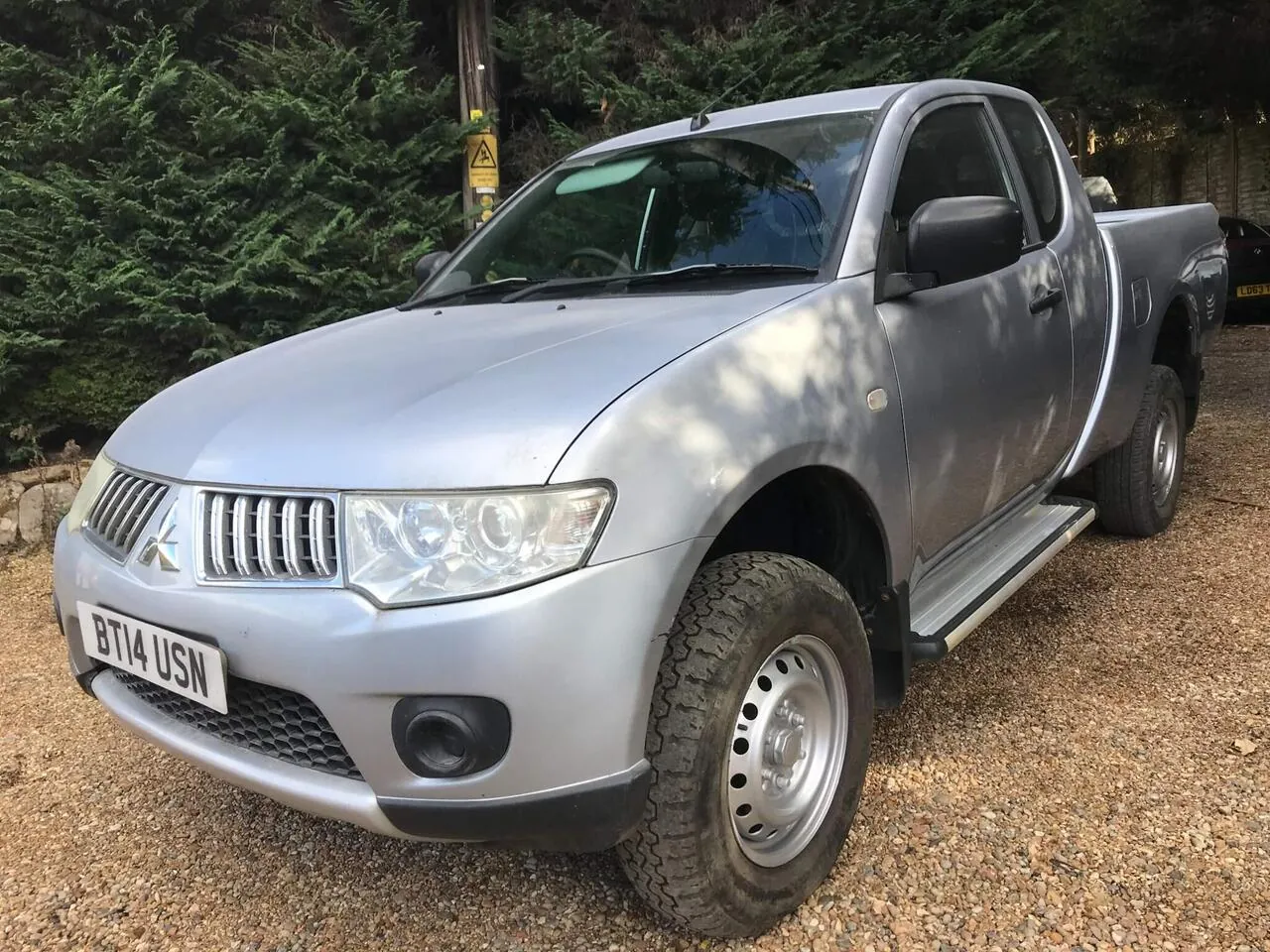 Mitsubishi L200 2014 photo 2
