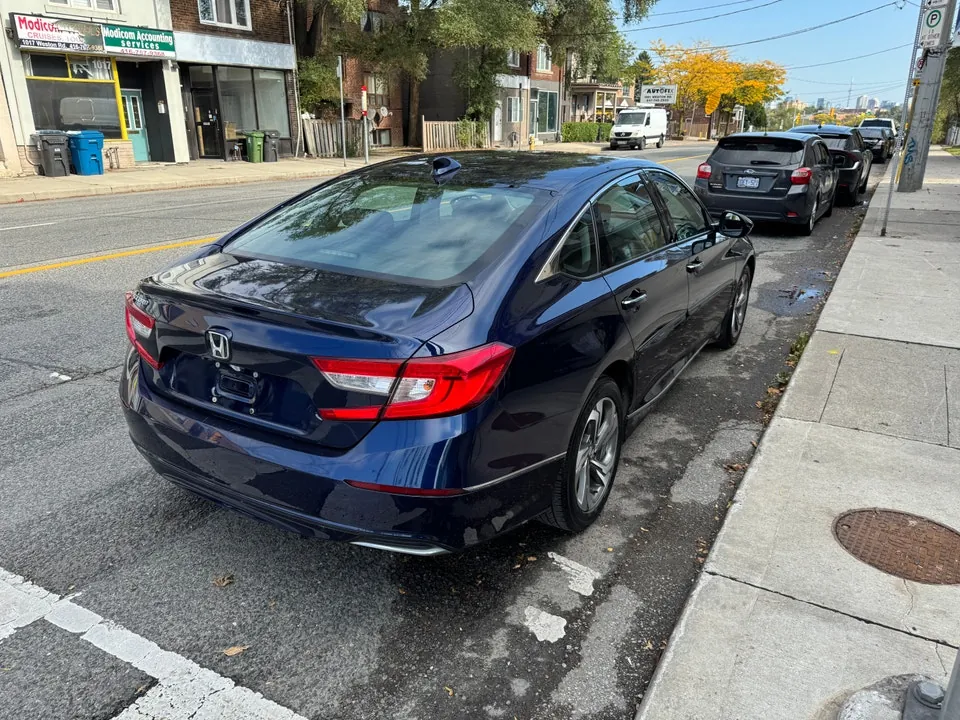 Honda Accord 2018 photo 4