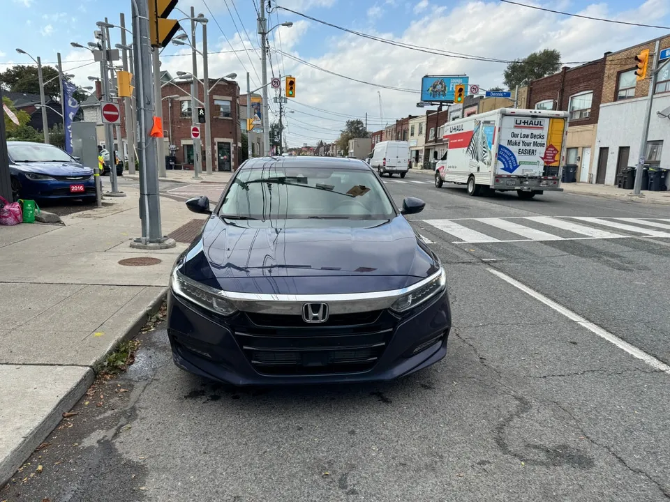 Honda Accord 2018 photo 2