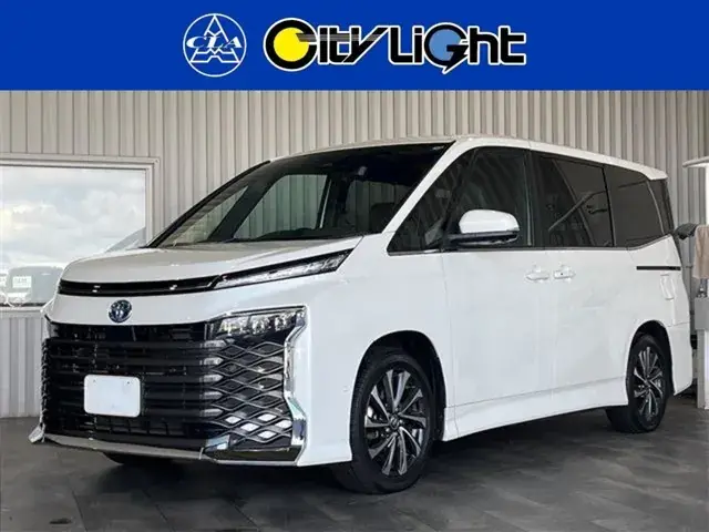 Toyota Corolla Hybrid 2025 photo 2