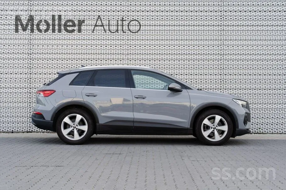 Audi Q4 2022 photo 5