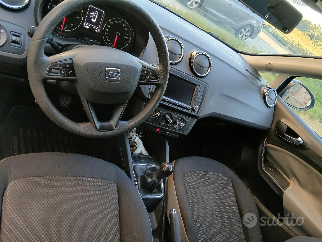 Seat Ibiza 2016 photo 4