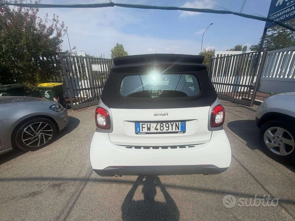 Smart Fortwo 2019 photo 3