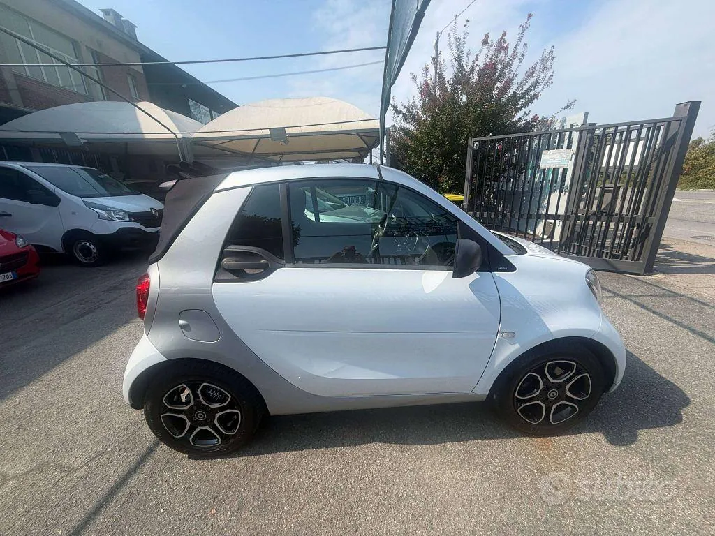 Smart Fortwo 2019 photo 4