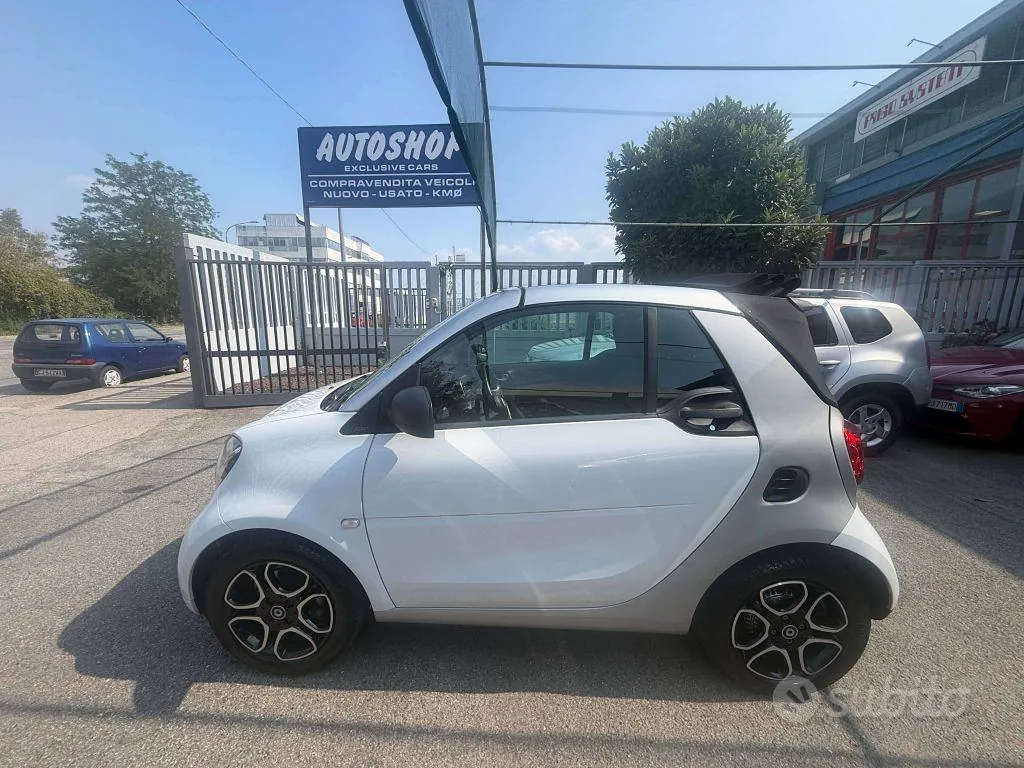 Smart Fortwo 2019 photo 2