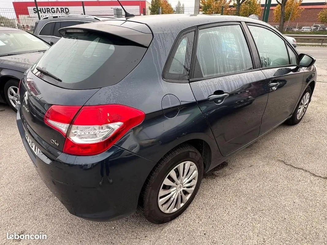 Citroen C4 2013 photo 3