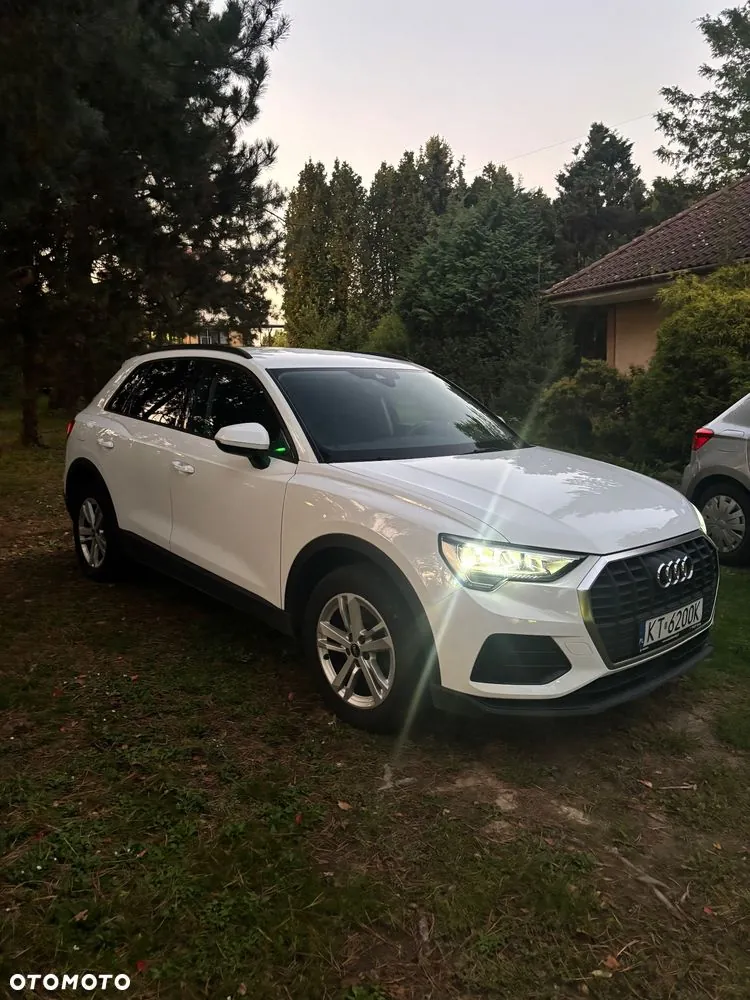 Audi Q3 2021 photo 2