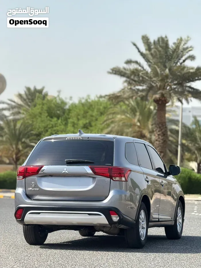 Mitsubishi Outlander 2021 photo 3