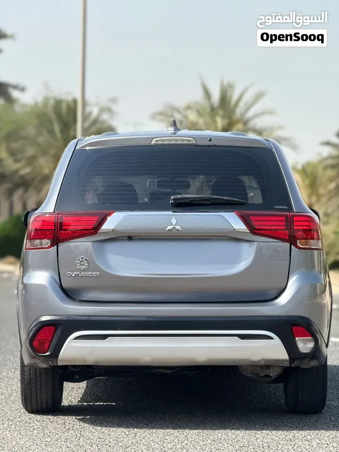 Mitsubishi Outlander 2021 photo 4