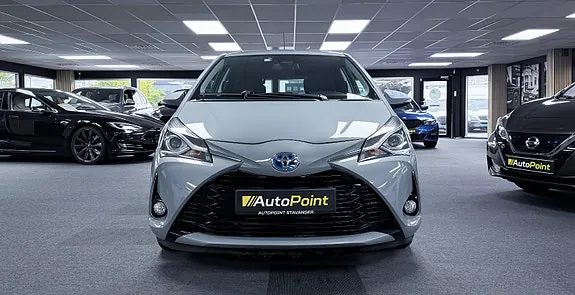 Toyota Yaris 2018 photo 2